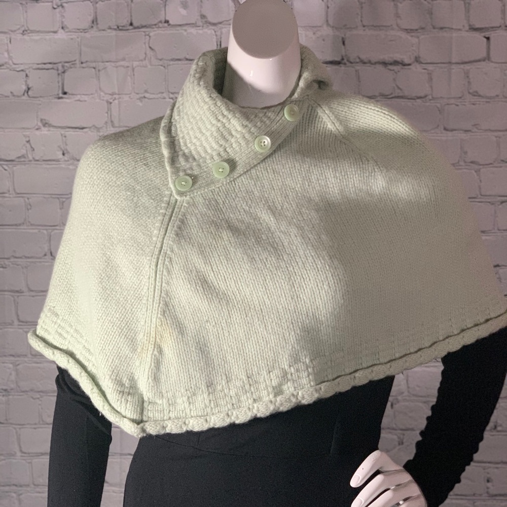 *Preloved* GAP short cape
